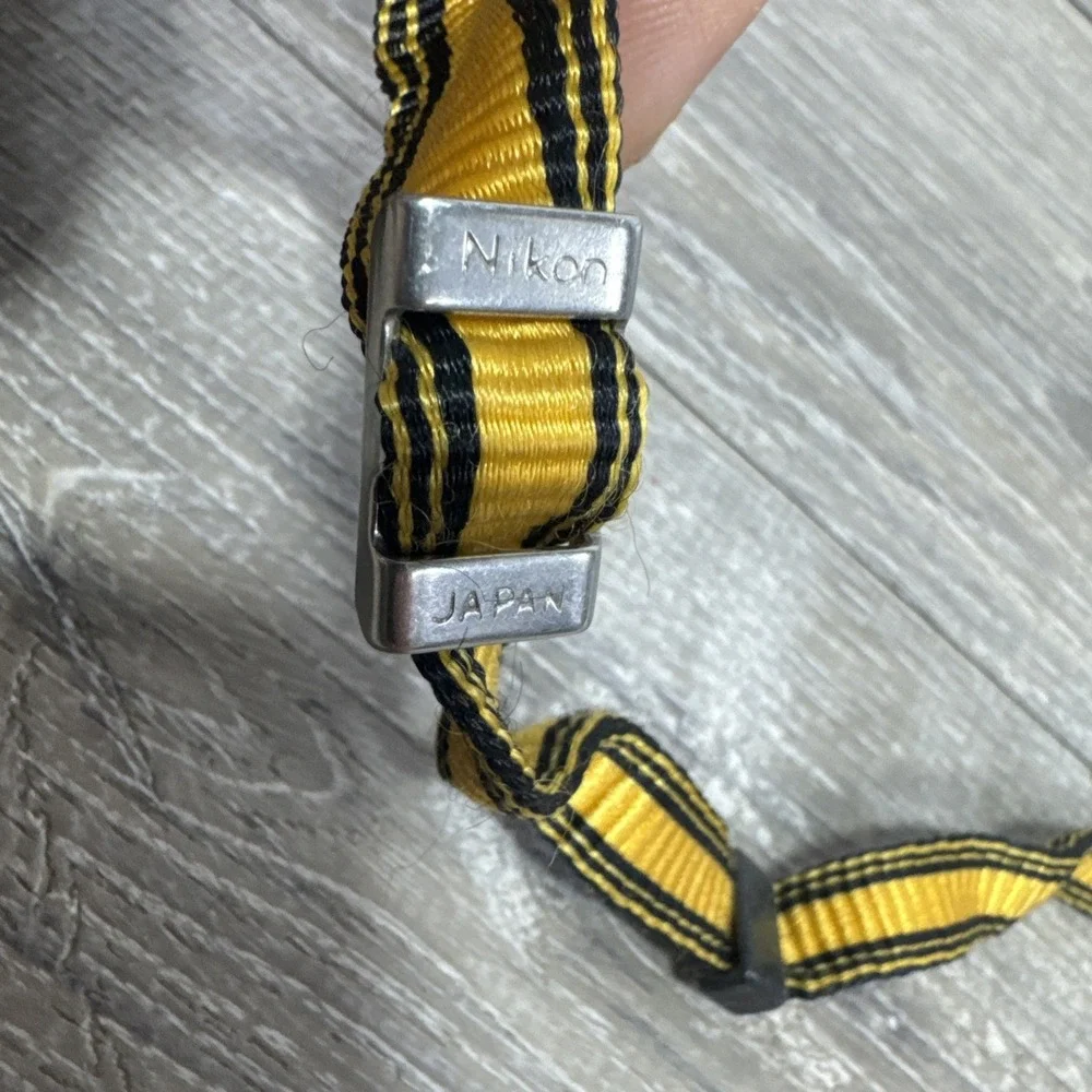 Nikon AN-6Y Yellow / Black Vintage Camera Neck Strap w/ Metal Buckles Nikon AN-6